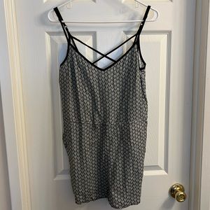 H&M DIVIDED print romper w/pockets